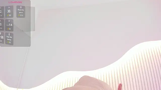 Lia_Guzman live cam on StripChat