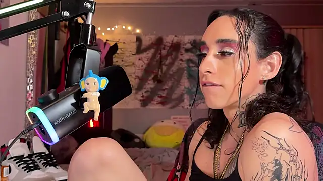 Vaveley - Trans webcam sex chat