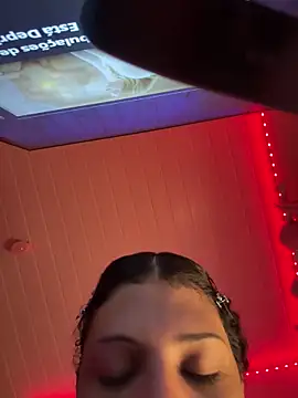 Kellomisyrose - Trans webcam sex chat