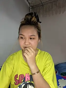 Almira6868 webcam