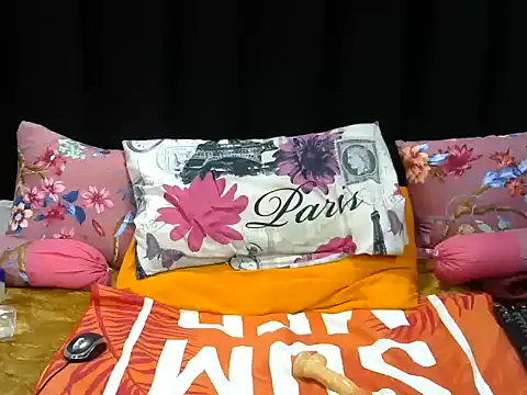 Pearl_00 webcam