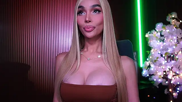 xxforyoureyesonlyxx webcam
