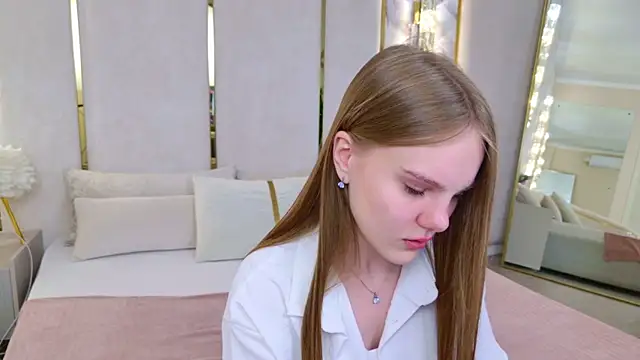 Lili_Lohan webcam