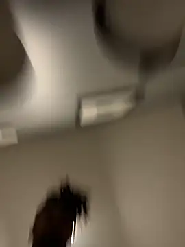 Mellyj053 webcam