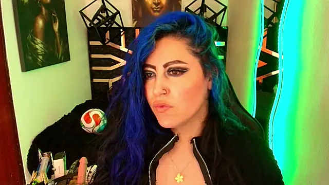 scarleth_blue webcam