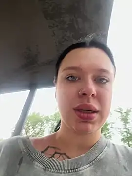 AlishaOfThorns webcam