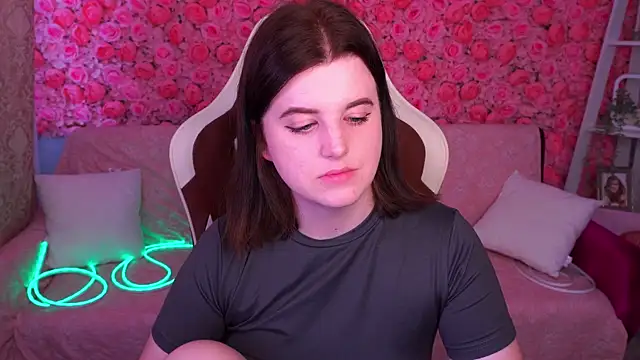 KristiFoxy webcam