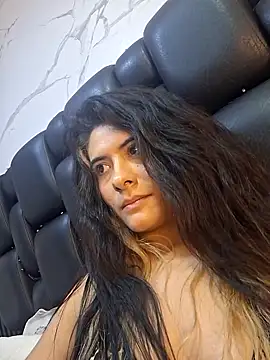 AshleyyHall live cam on StripChat
