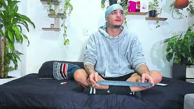 Adam_Borsalino webcam