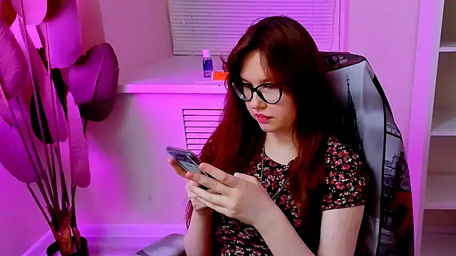 CarolGiggly webcam