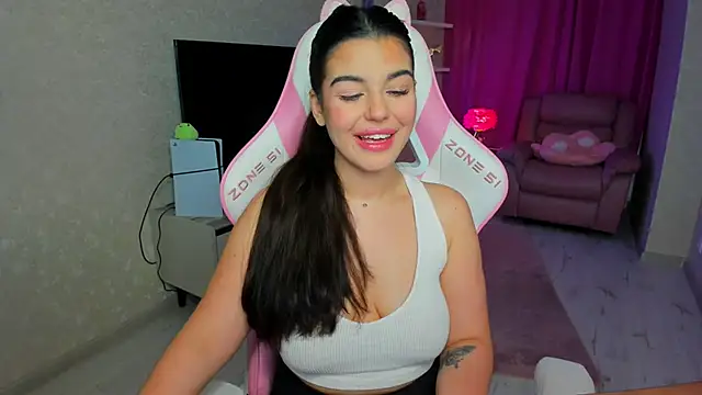 AlluringAriel webcam