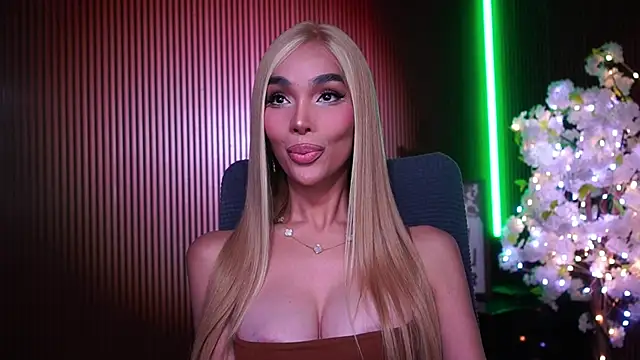 xxforyoureyesonlyxx webcam