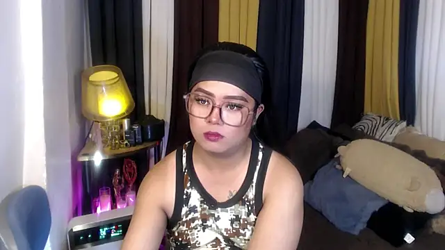 YourSweet-mich live cam on StripChat