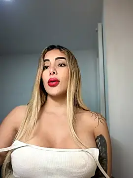 mi_suk11 webcam