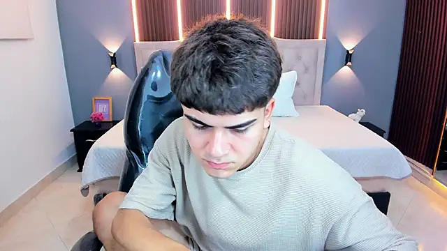 Tommy18__ webcam