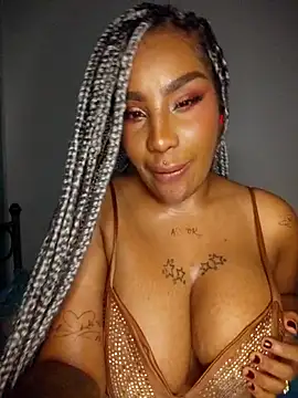 Queen_Amara webcam