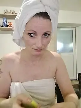 CrazyMaya39 webcam