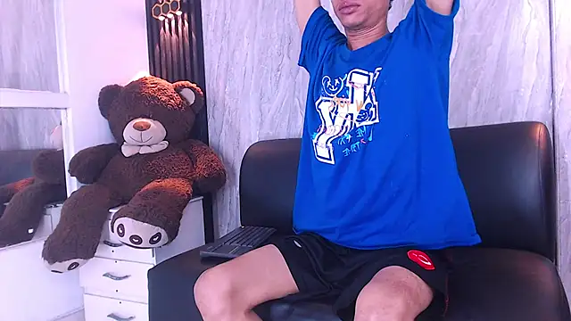 anxiuos_miller webcam