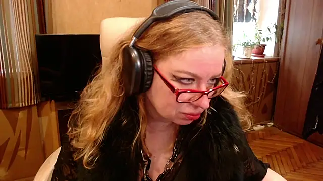 Miss_Tress webcam