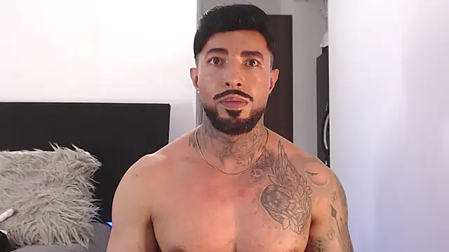 andrea_de_lucaa webcam