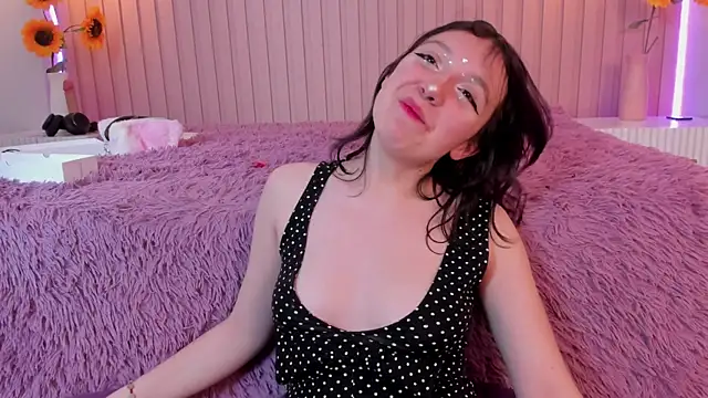 Nina_Ford webcam