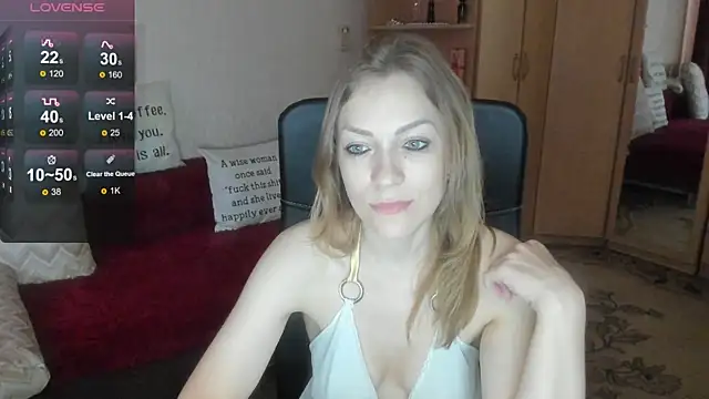 Tiffany_Bates webcam