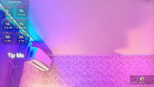 YazminJenner webcam