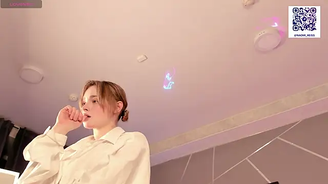 naomi_reiss webcam