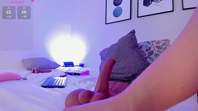 ariavelvet_ webcam