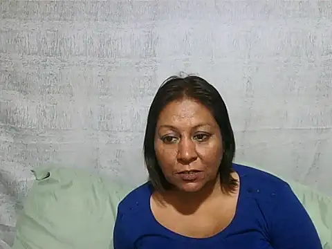 IndianSexyMilf69 webcam