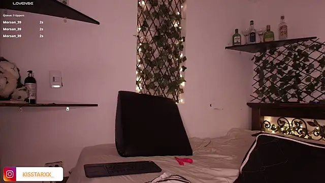 kisstarxxx webcam