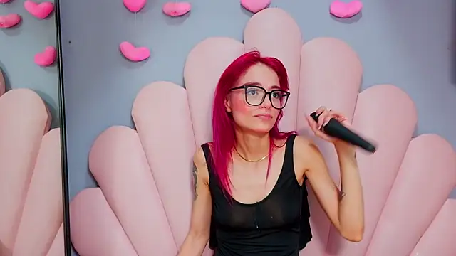 luci_miller webcam