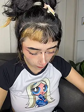 baby_akuma webcam
