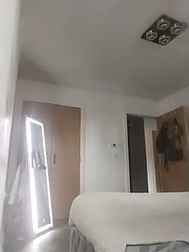 Exotic_ParisX webcam