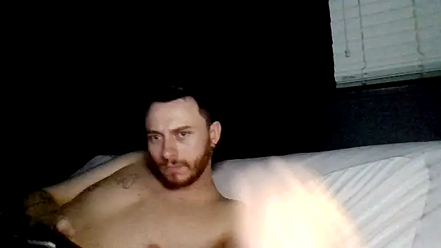 Cloudyydayzz webcam