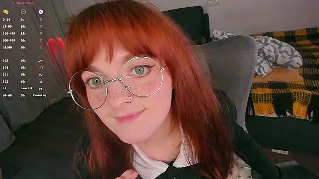 Alice_CutePerv webcam