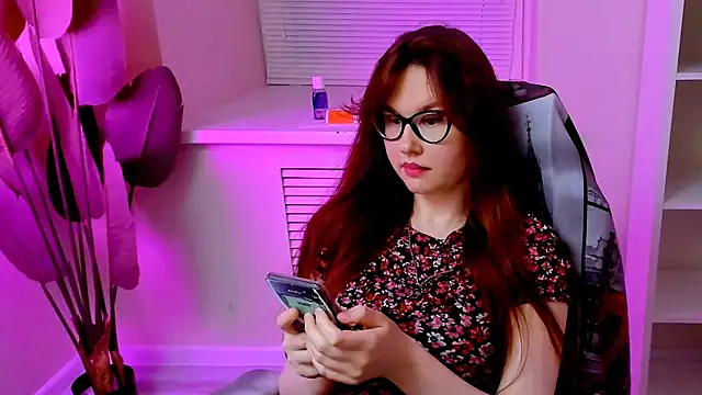 CarolGiggly webcam