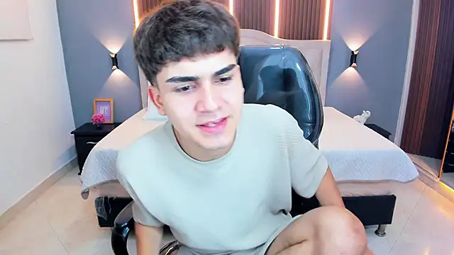 Tommy18__ webcam