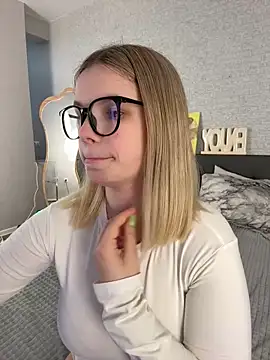 KimEvanss webcam