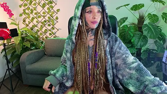 Lucy_Doll8 webcam