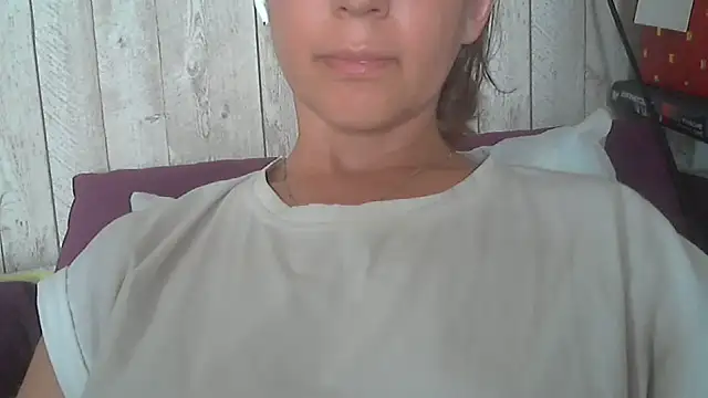 Bella--White webcam