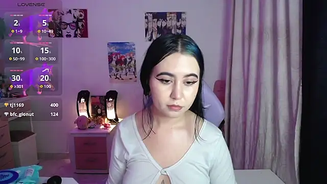 iris_sky live cam on StripChat