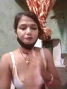 Hotmayahot live cam on StripChat