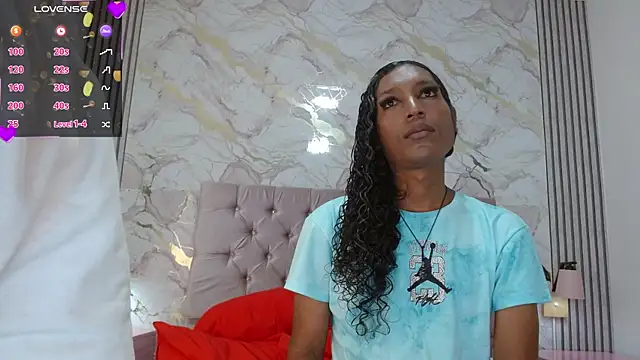 Mia_Hiills webcam