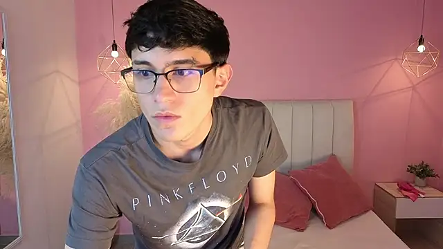 ryan_valentino webcam