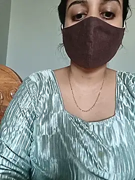 Tamil_shalini live cam on StripChat