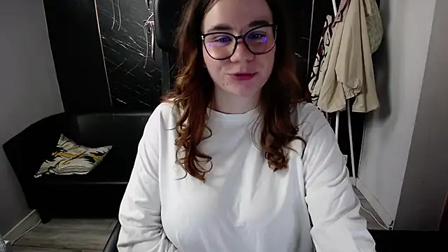 littleviki7 live cam on StripChat