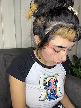 baby_akuma webcam