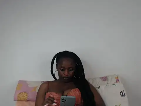 Jah-Queeny webcam