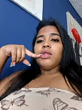 AichaBrown webcam